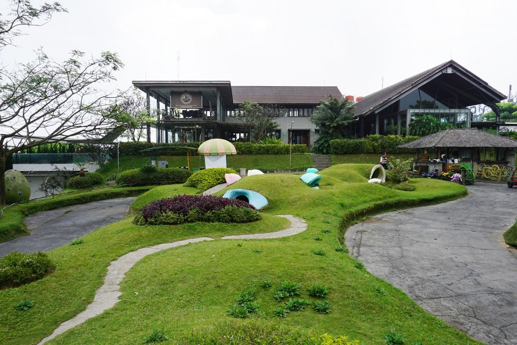 Sewa Villa di the Peak Lembang Archives  Penginapan di Lembang