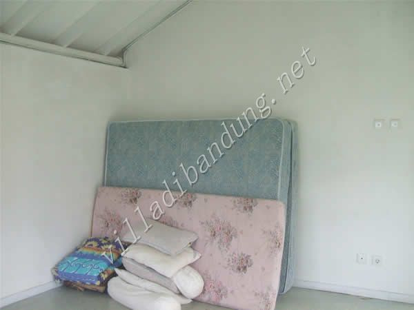 Villa Istana Bunga Villa Putih C2no 1 2kamar Penginapan Di Lembang